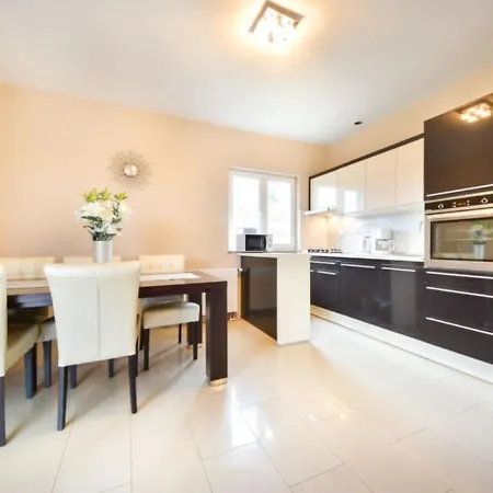 Tatil Evi Family Friendly House With A Parking Space Galovac, Zadar - 17912